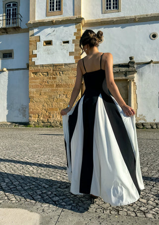 Vestido Elegância Noir - Sofisticação Bicolor